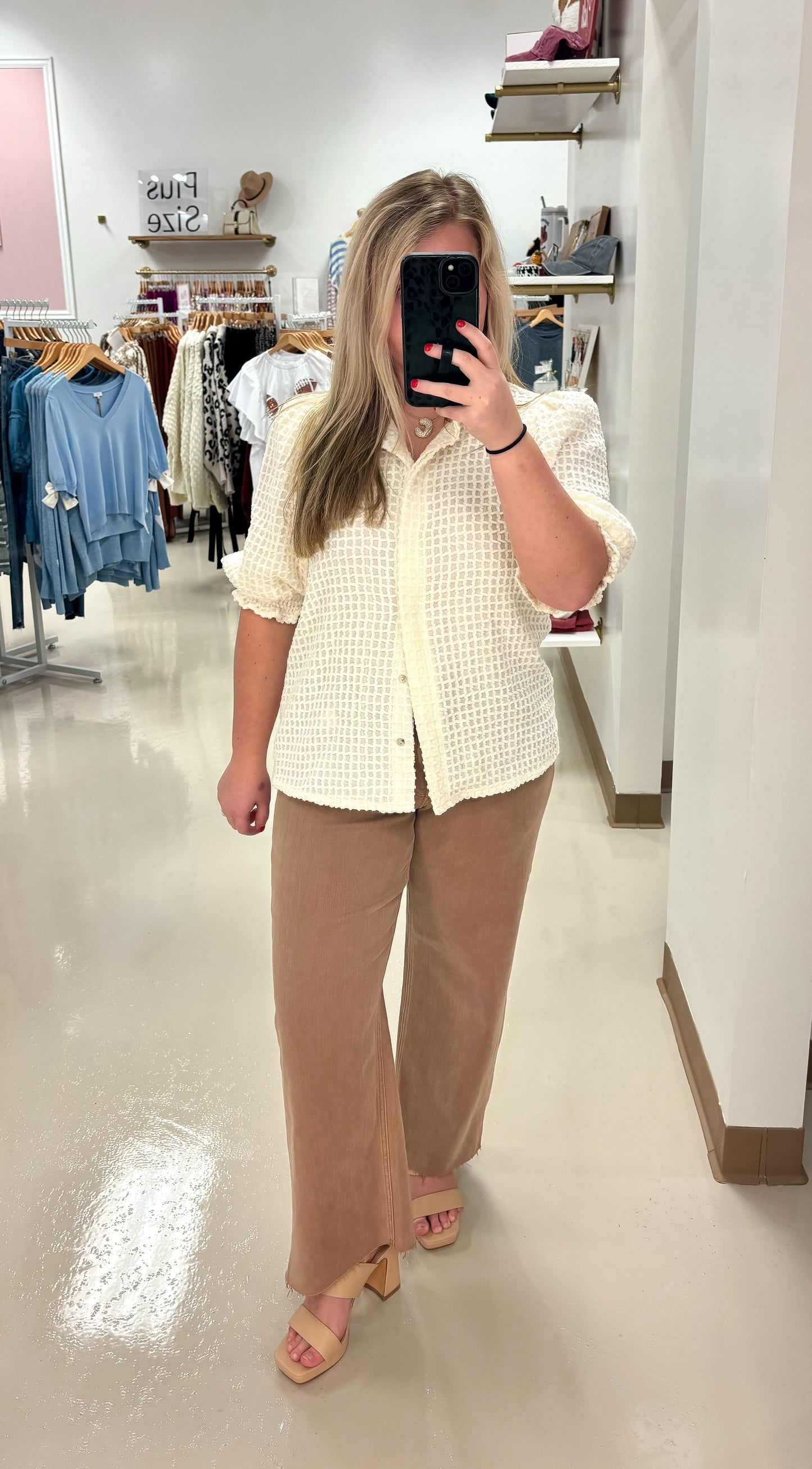 Creamy Collared Puff Sleeve Top