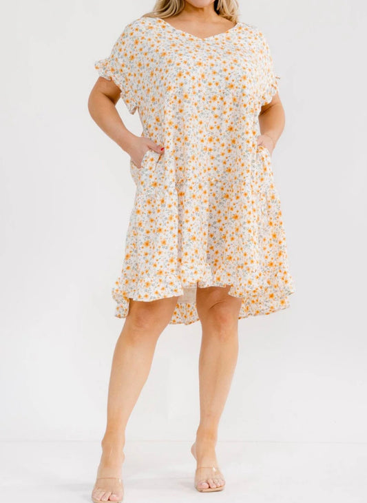 Plus Size Short Sleeve Front Pockets Floral Tunic Mini Dress