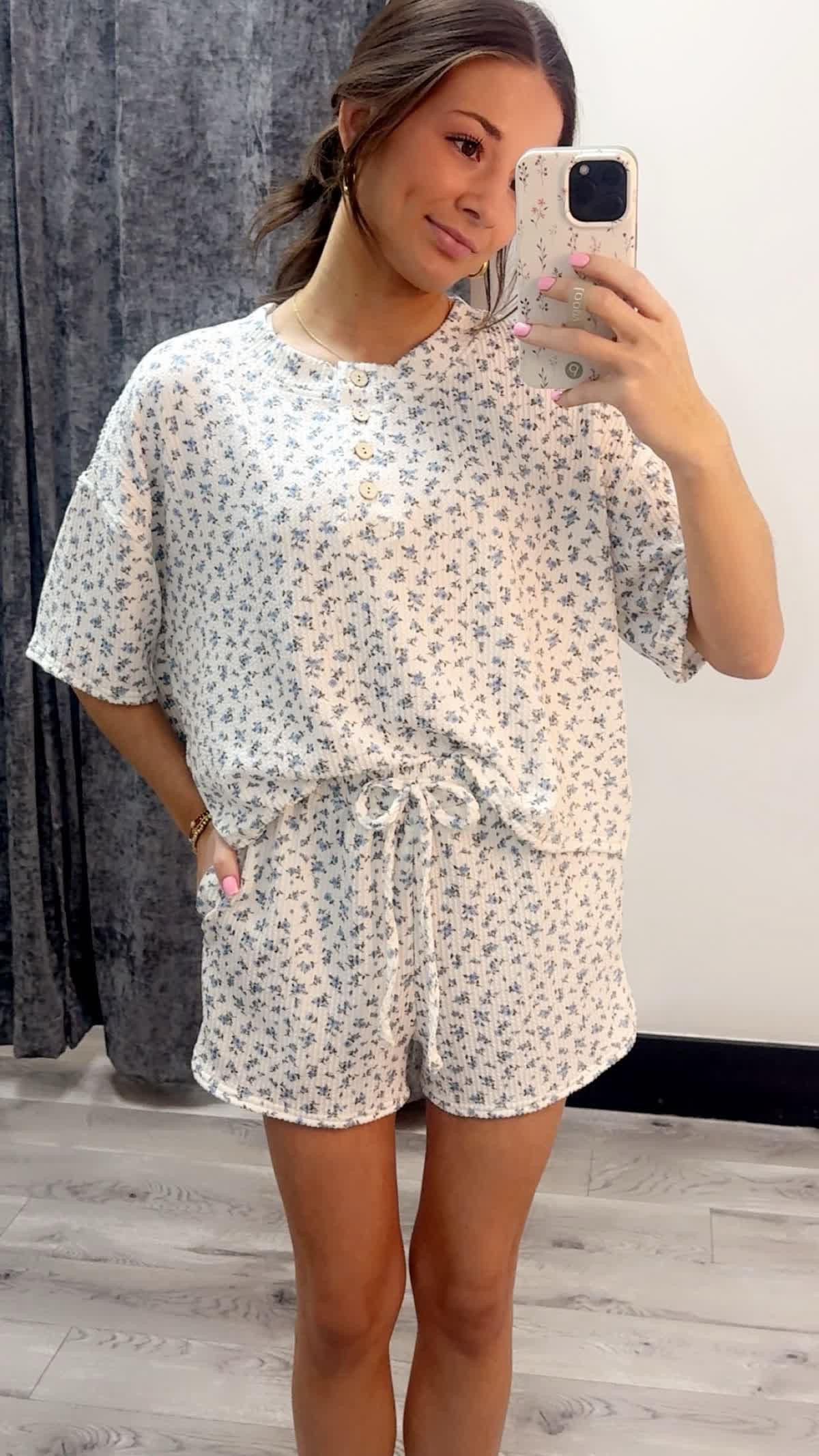 Be True Blue Floral Set